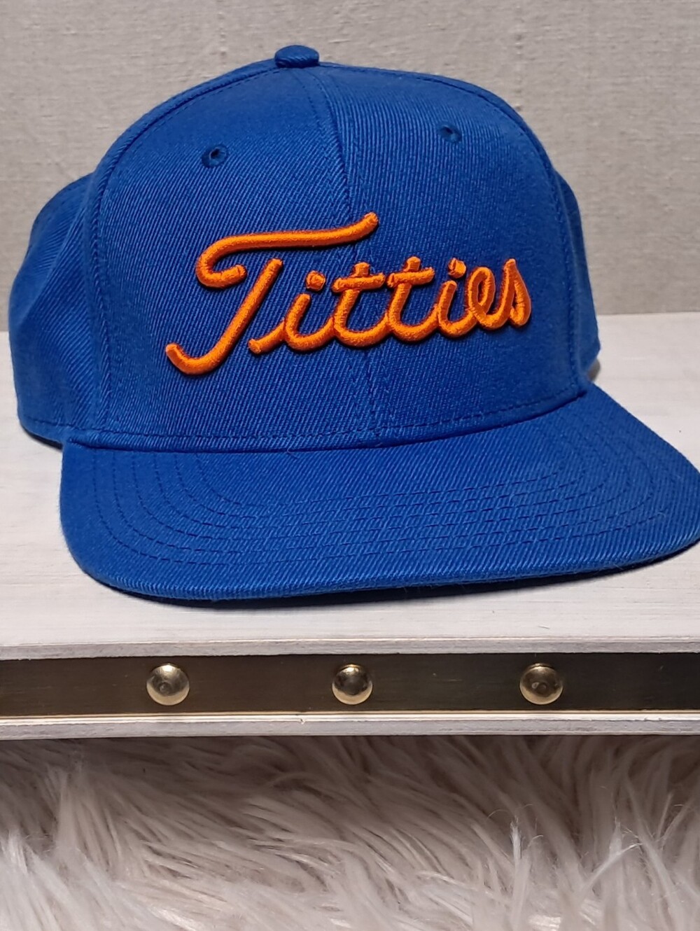 Embroidered Snap Back OS - Picture 2 of 7